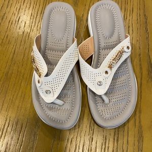 Women’s Sandals